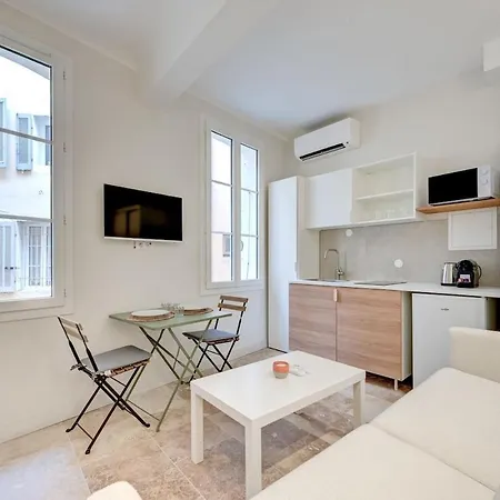 Apartment Le Mirabeau Au Coeur Du Centre Historique - 2eme Etage *